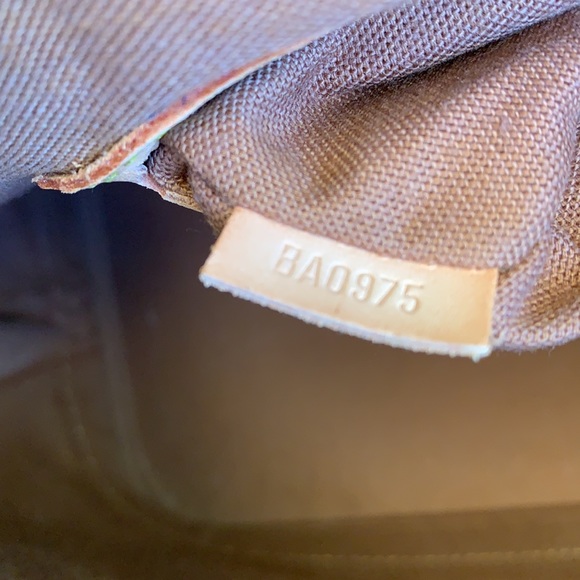 💗SOLD💗Louis Vuitton Alma in monogram canvas - Picture 12 of 16